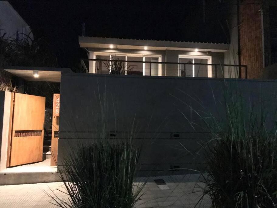 Vila Casa Centrica Frente Al Rio Colonia del Sacramento Exteriér fotografie